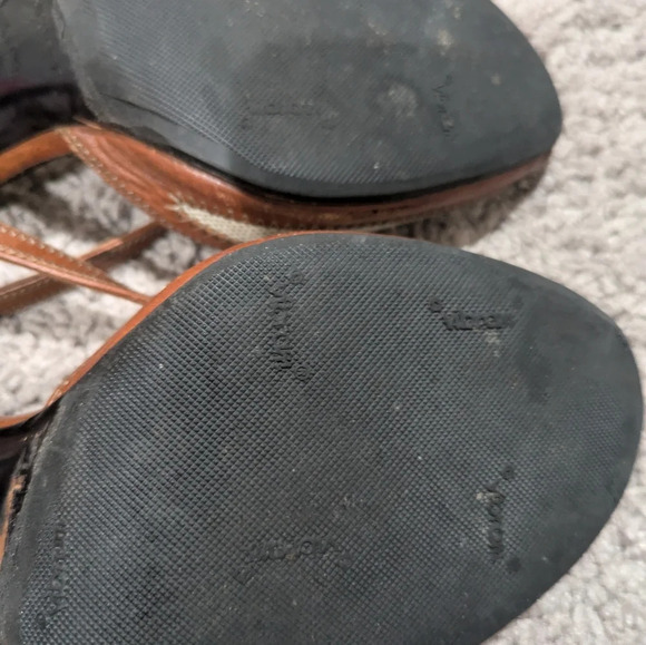 Burberry Heels Size 38.5 Brown and Tan Leather & Linen Classy Peep toe Heels - Picture 4 of 9